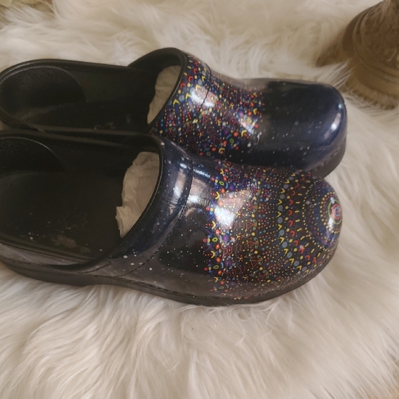 Dansko Professional    Clogs - Picture 10 of 15
